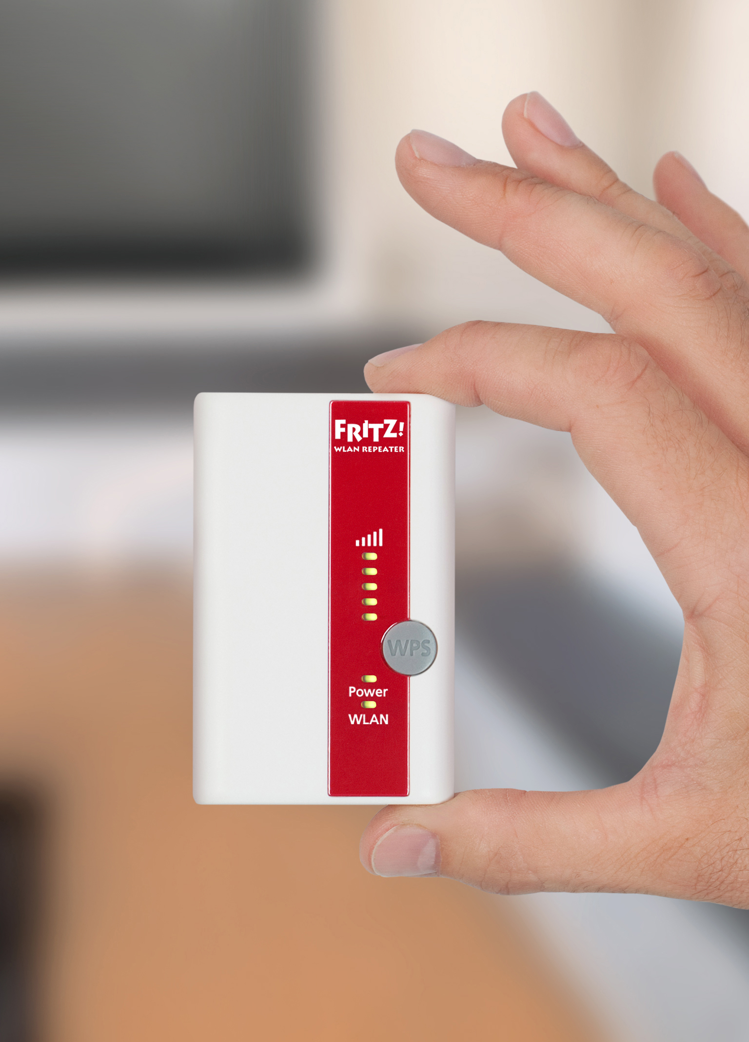 AVM_FRITZWLAN_Repeater_310_Hand.jpg